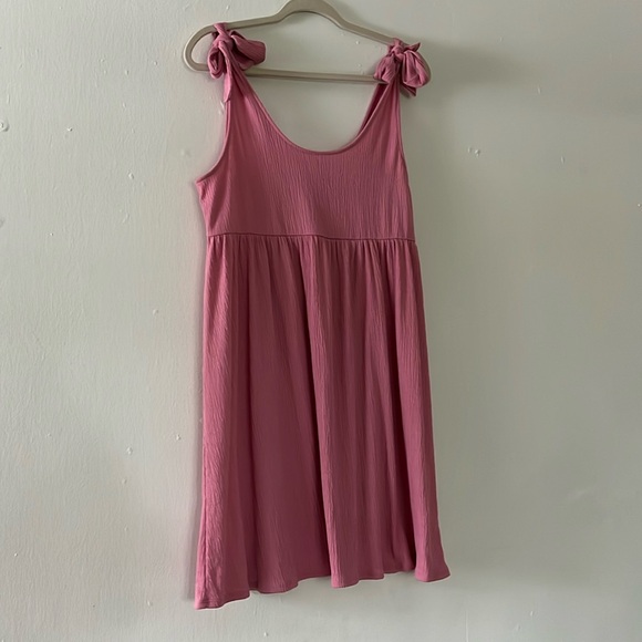 Pick sleeveless mini dress with bow tie straps - Picture 2 of 2